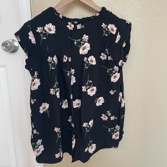 Floral top - Picture 2 of 5